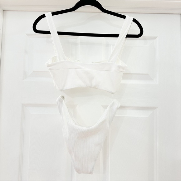 Envya Swimwear White V Chest Ribbed High Cut Bikini Set sz Small - Picture 4 of 6